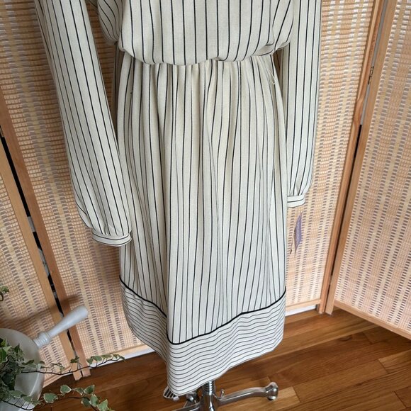 Vintage Cream Long-Sleeve Striped Dress With Black-Trimmed Collar - Picture 4 of 15